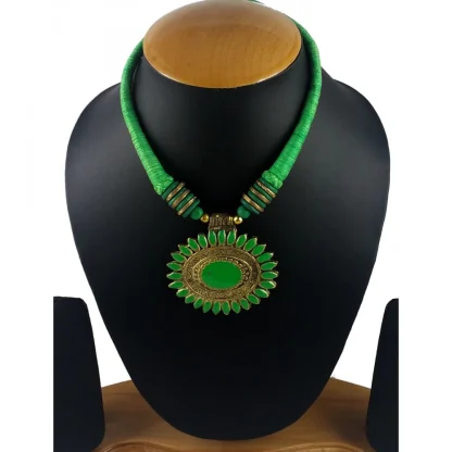 Green Color Designer Tibetan Style Fashion Necklace - Image 3