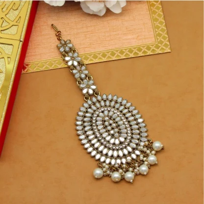 Women's White Color Mirror Work Maang Tikka