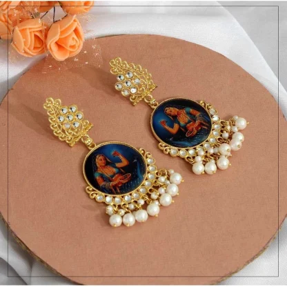 Women's Multi Color Kundan Kundan Earrings