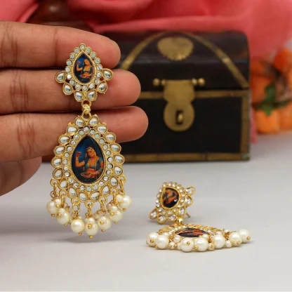 Women's Multi Color Kundan Kundan Earrings - Image 2