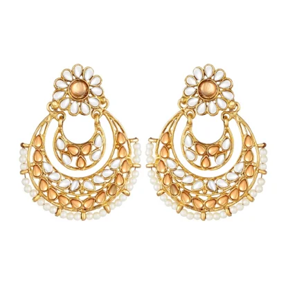 Women's Rose Gold Plated Alloy Kundan Earrings & Mangtikka (White & Gold)