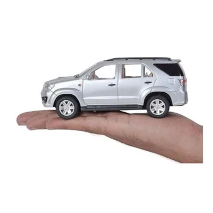 Plastic Fortuner Off Road Suv Miniature Pull Back (Assorted) - Image 2